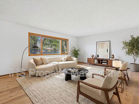 3rd image of 603 N Conway Pl