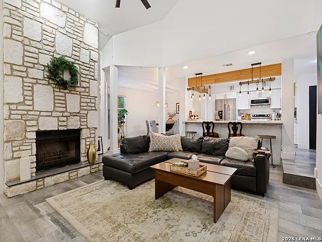 8535 Echo Creek Ln — Photo 3