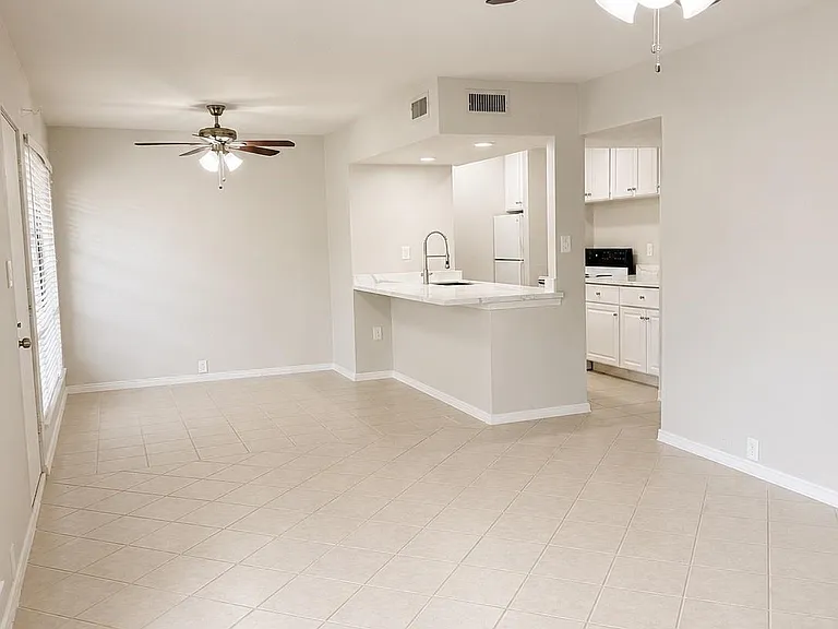 5343 Richmond Ave #11 — Photo 8