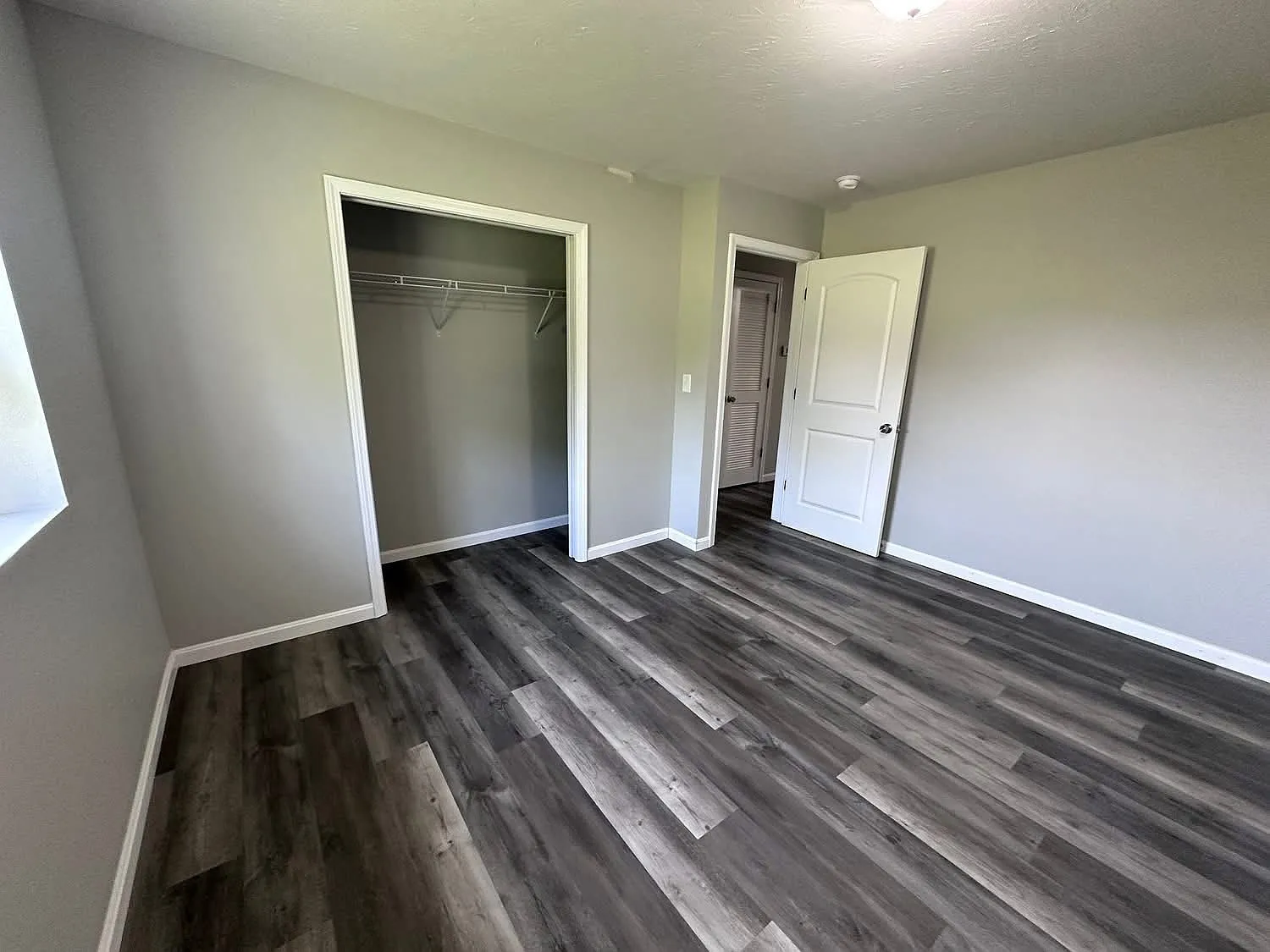 2 bed, 950 sqft, $1,050 — Photo 4