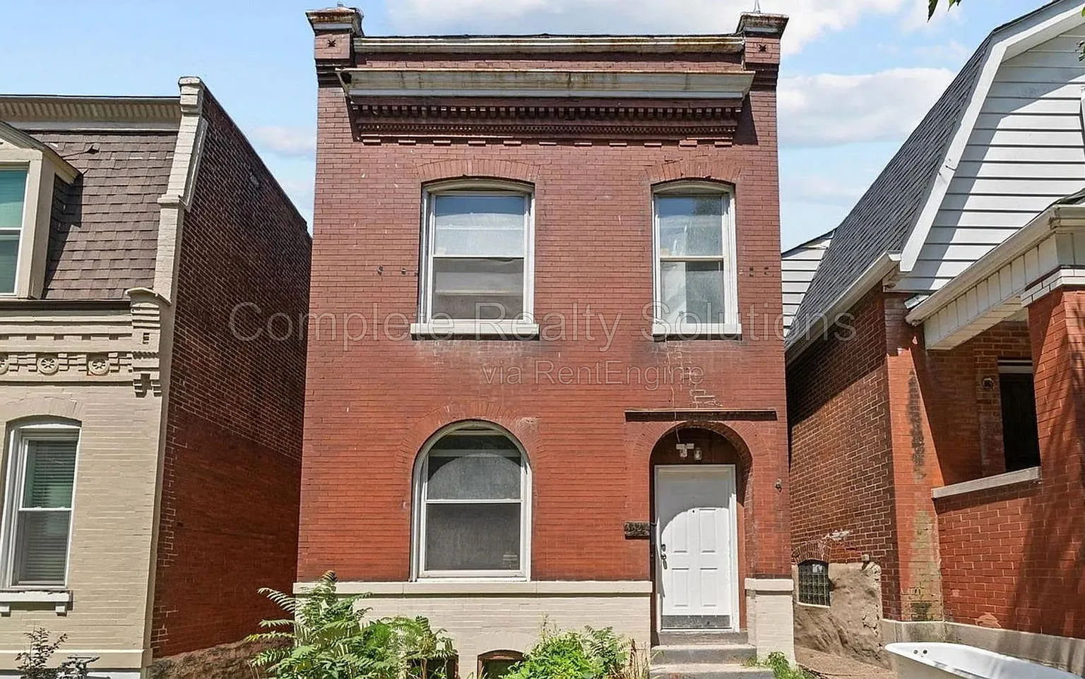 3 bed, 2.5 bath, 1944 sqft, $1,850 — Photo 2