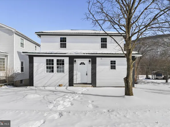 12702 Bowling St, Cumberland, MD 21502