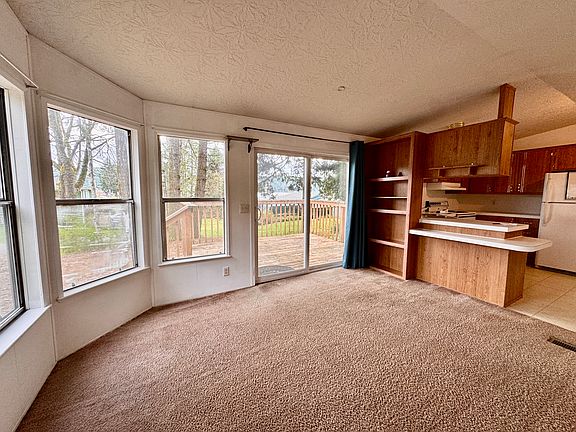 5th image of 90 N Ayock Beach Dr
