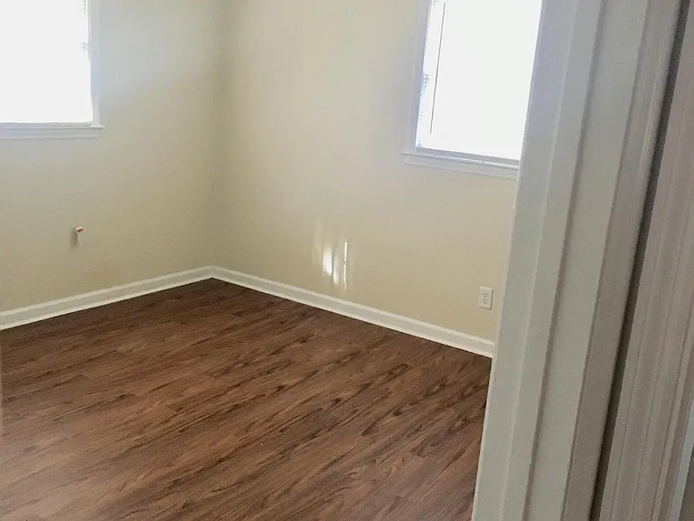 4420 Gary Ln NW — Photo 10