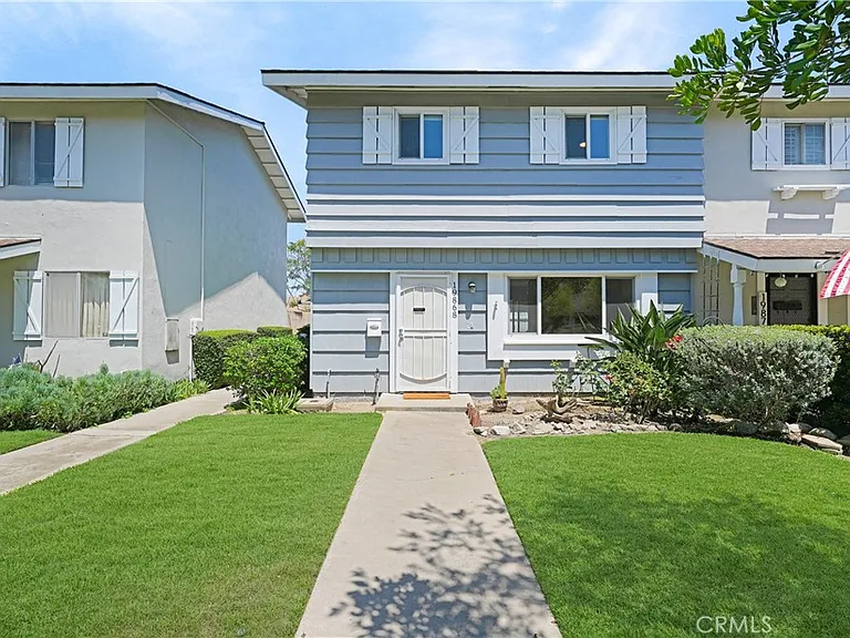 19868 Piccadilly Ln — Photo 6
