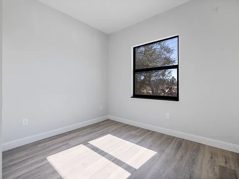 1101 Meadow Rd — Photo 17