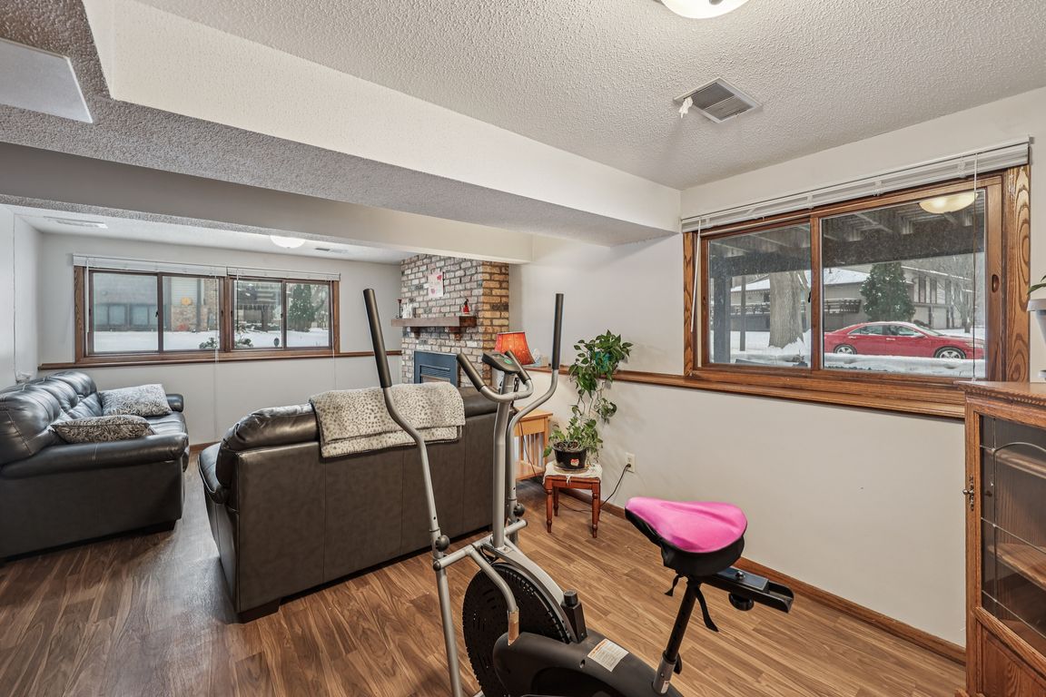 next background image