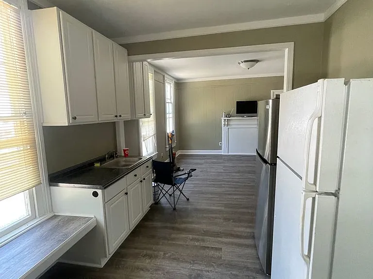 511 Lee St NE — Photo 2