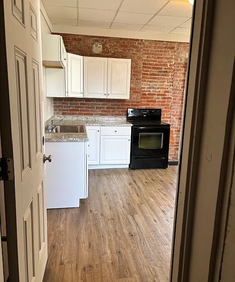 606 Court St — Photo 4