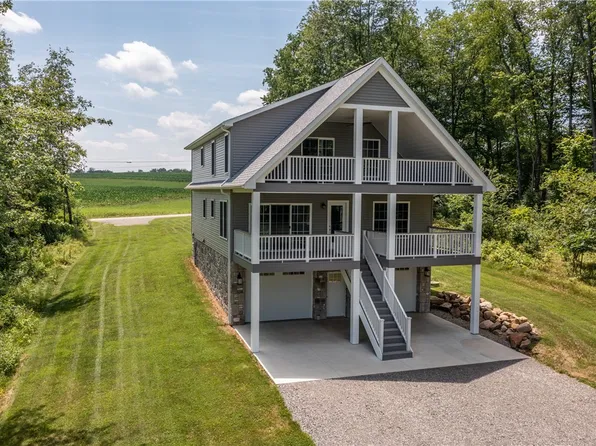 949 Apache Trl, Mercer, PA 16137