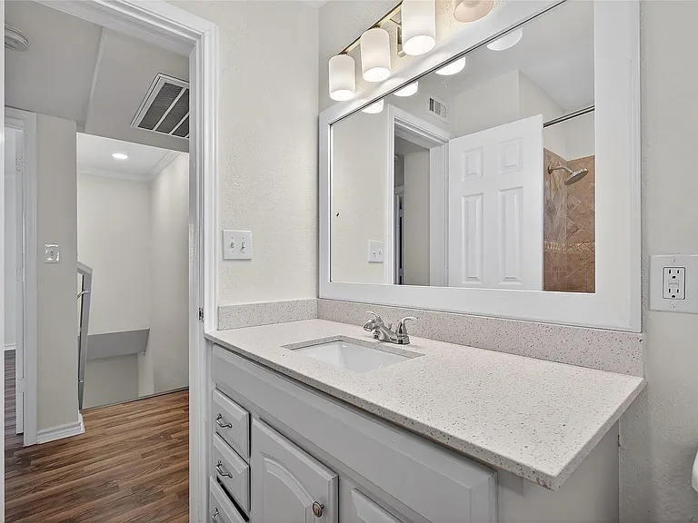 1221 Cedar Post Ln #1B — Photo 16