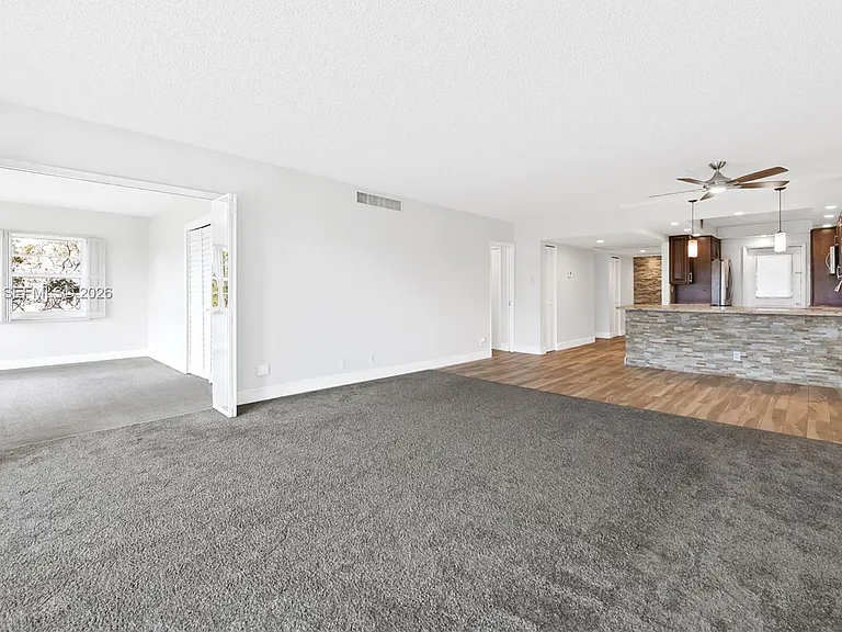 3050 N Palm Aire Dr #501 — Photo 14
