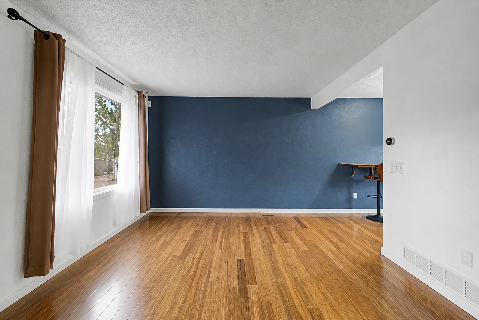 4 bed, 1920 sqft, $2,849 — Photo 4