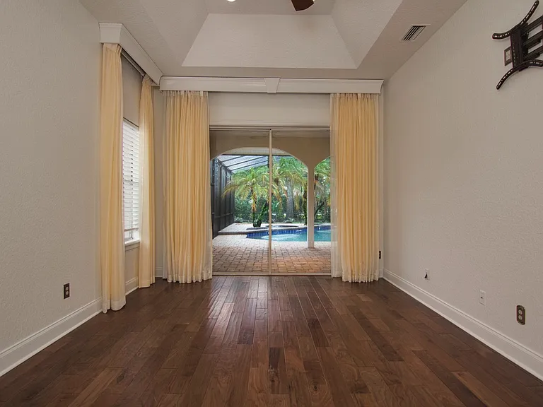 7725 Apple Tree Cir — Photo 19