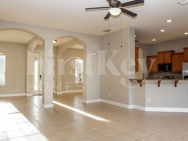 2655 Palomar Ave SE — Photo 2