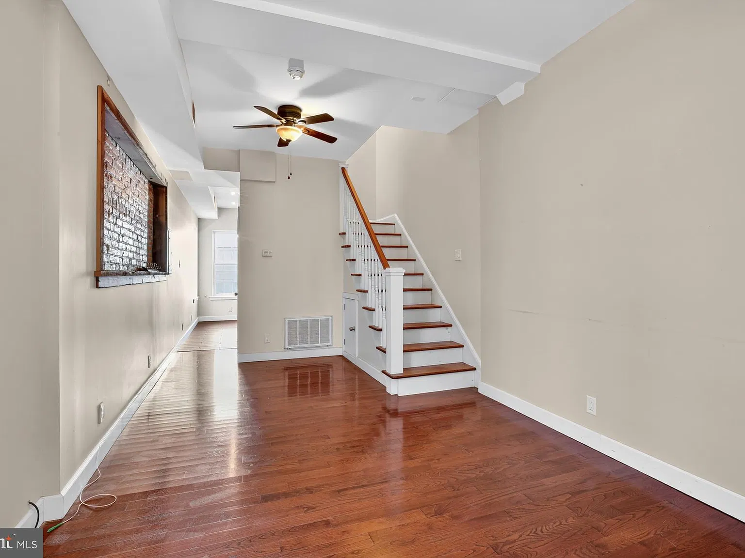 2 bed, 1.0 bath, $1,695 — Photo 3