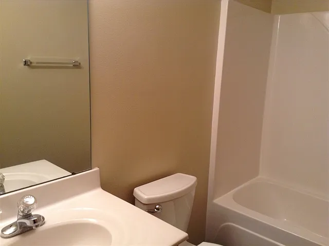 1344 Crescent Ct — Photo 11