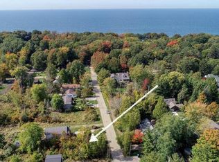 6912 3rd St, Douglas, MI