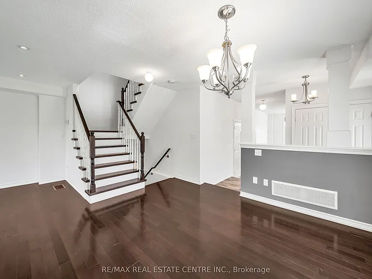 4215 Cole Cres — Photo 19