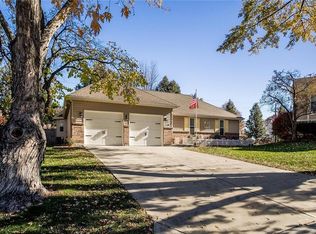 6807 Summit St, Shawnee, KS 66216