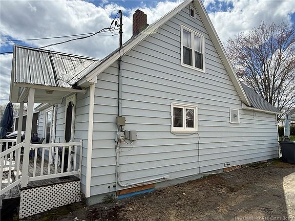 4th image of 128 Saint James St