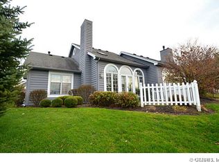 20 Seascape Dr, Rochester, NY 14612
