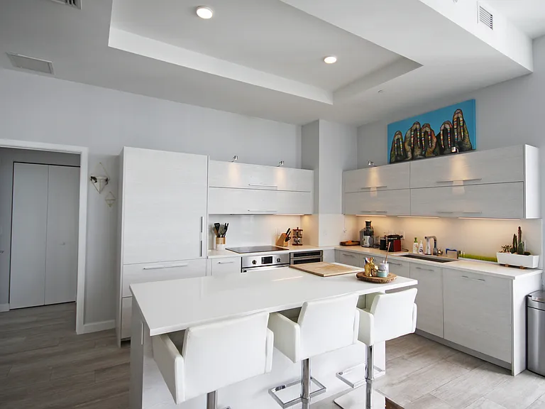 45 SW 9th St #4608 — Photo 14