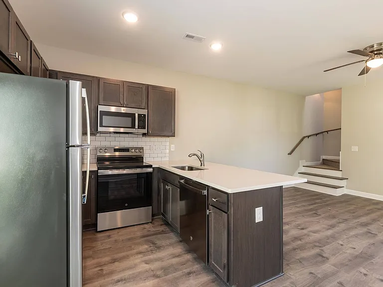428 N Allen Rd — Photo 13