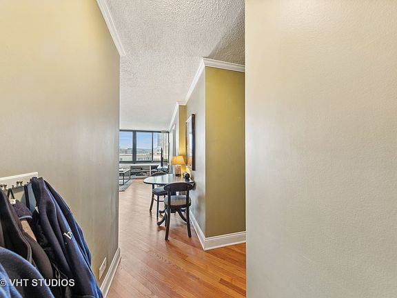 4th image of 2754 N Hampden Ct APT 1306