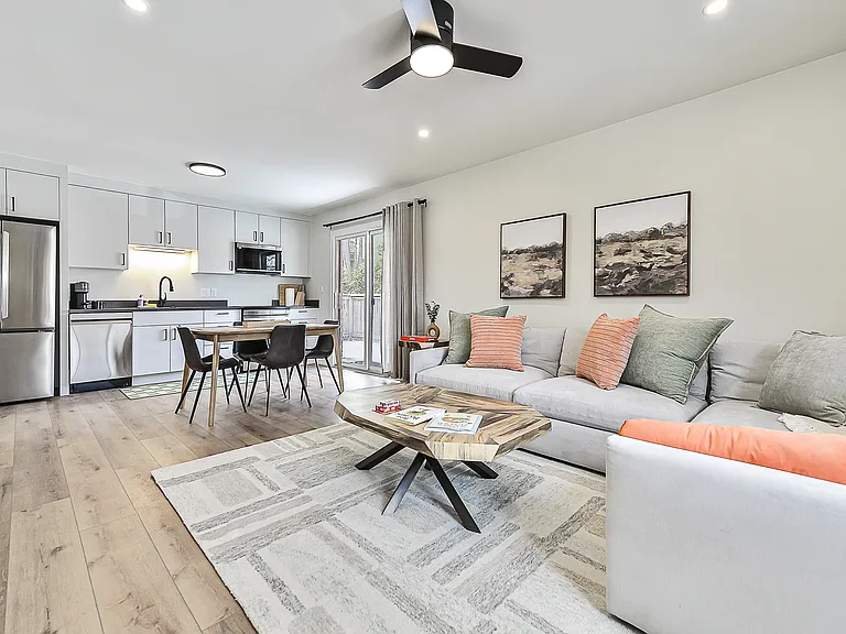 504 Ventura Ct — Photo 1