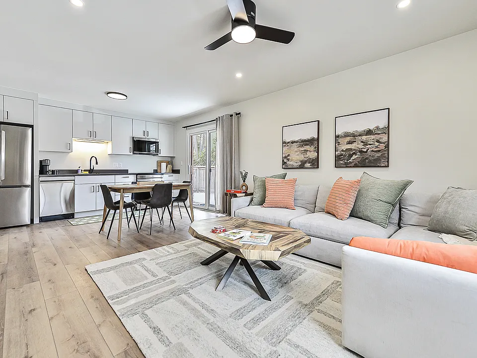 504 Ventura Ct