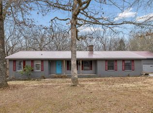 305 Oak Leaf Cir, Winchester, TN 37398