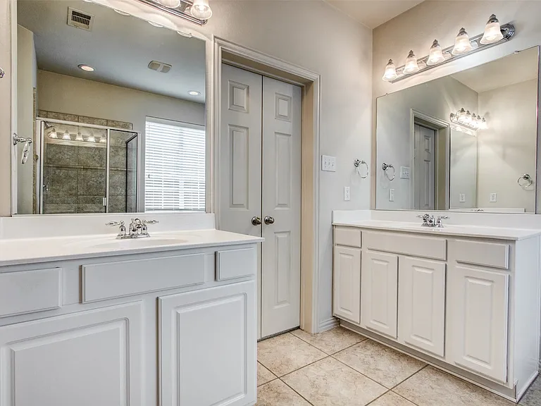 1130 Mission Ln — Photo 11