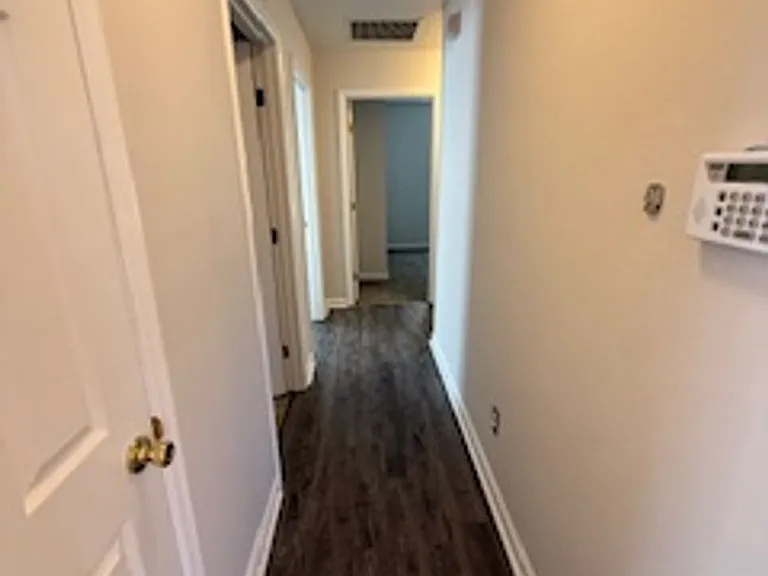 4556 Deslin Dr — Photo 17
