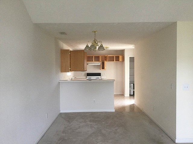 1st image of 2741 Oxford Hall Ave