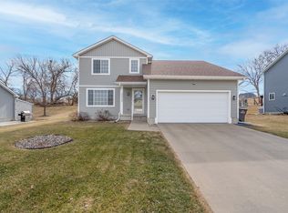 2459 E Porter Ave, Des Moines, IA 50320