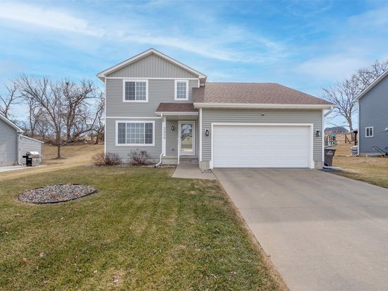 2459 E Porter Ave, Des Moines, IA 50320