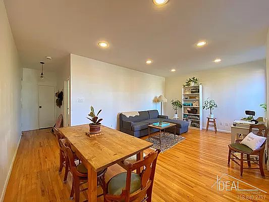 3rd image of 260 Linden Blvd APT 4A