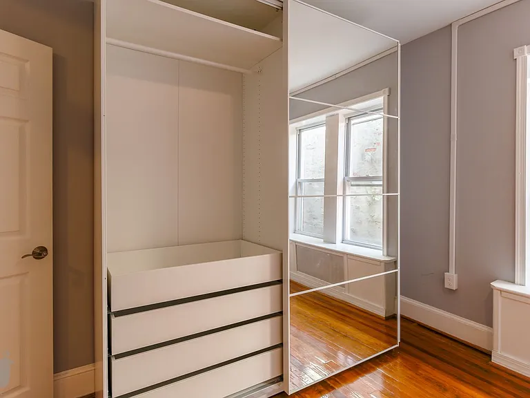 742 Harvard St NW — Photo 49