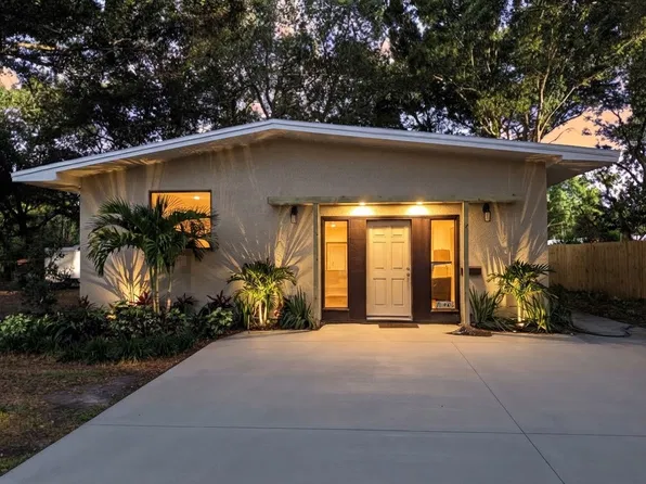 1146 53rd Ave N, Saint Petersburg, FL 33703