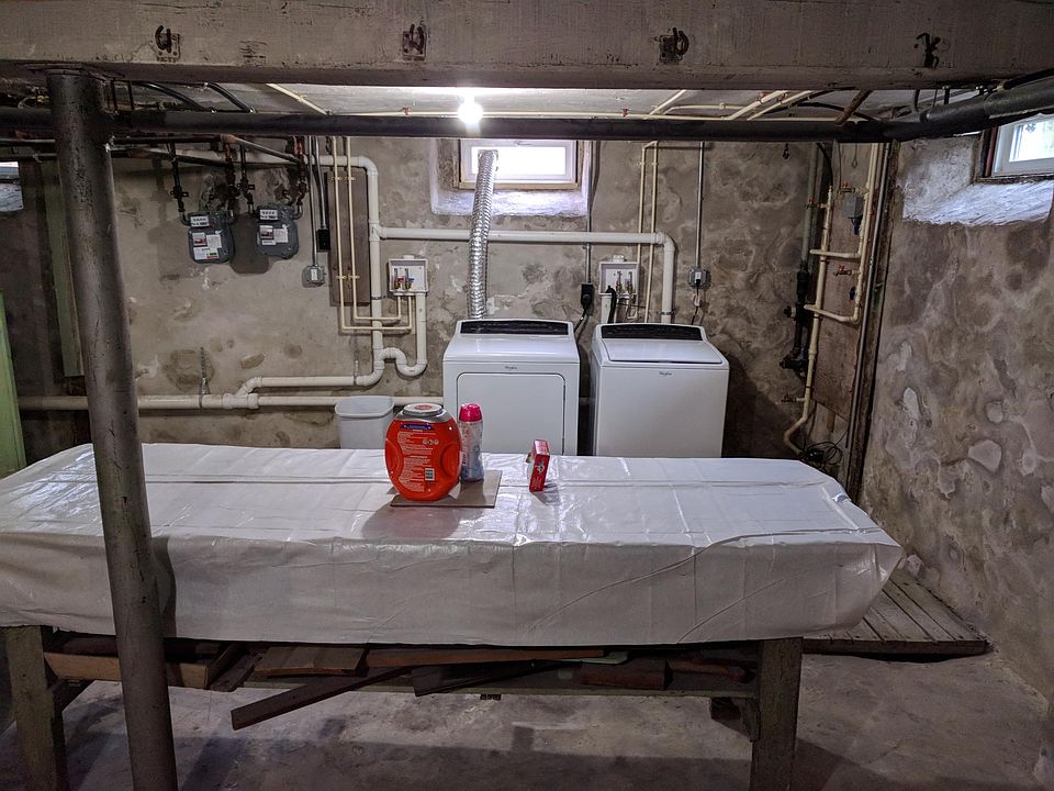 Basement washer and dryer