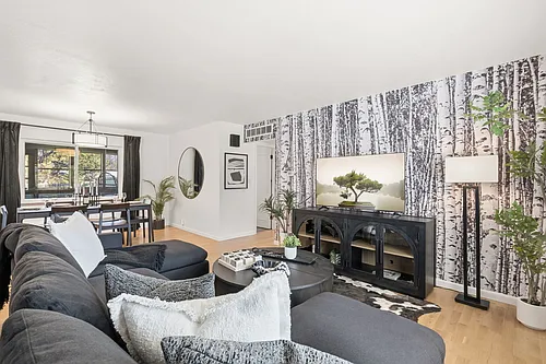 1004 Mantz Pl Photo 1