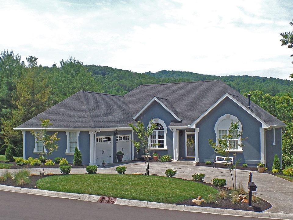 1st image of 2572 Rosemeade Dr