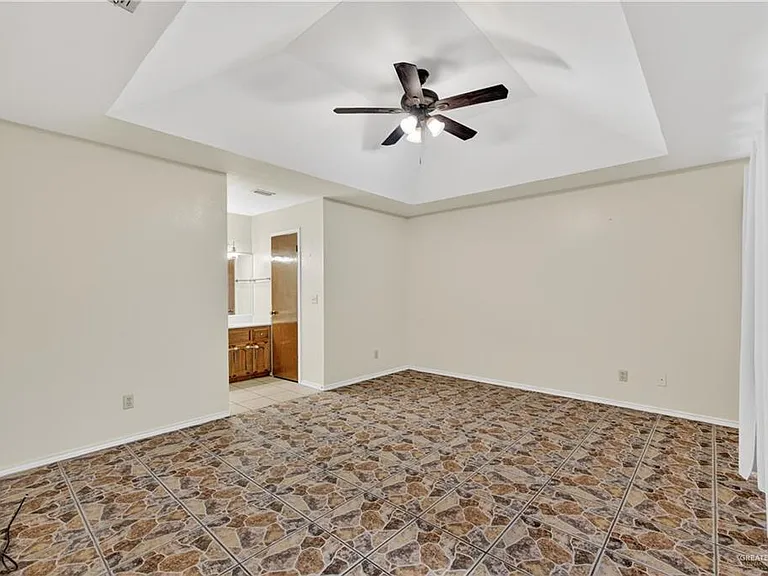 606 Silva Dr — Photo 11