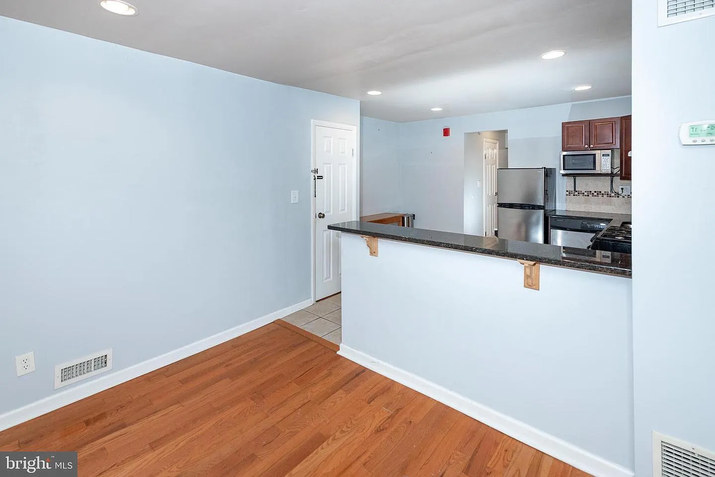 1 bed, 650 sqft, $1,550 — Photo 4