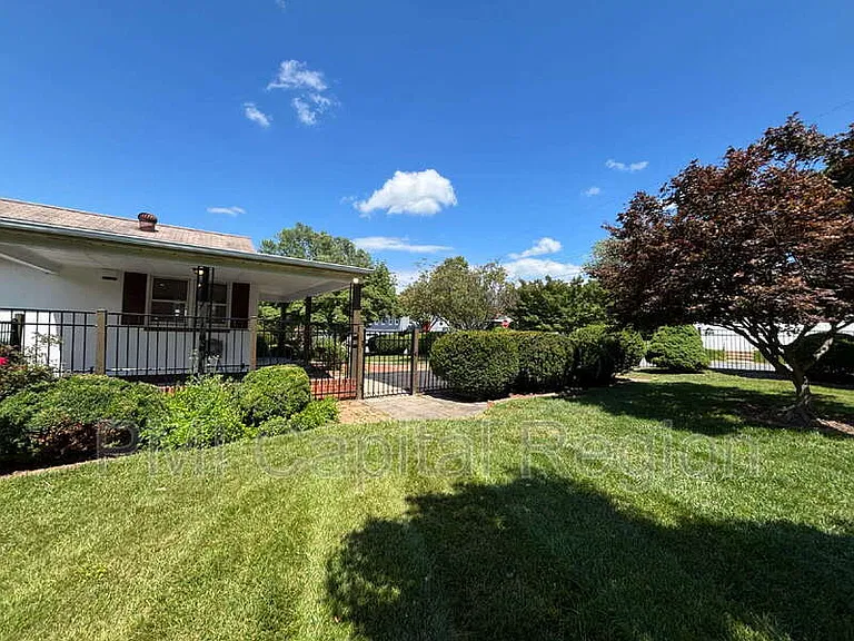 12 Mills Rd — Photo 29
