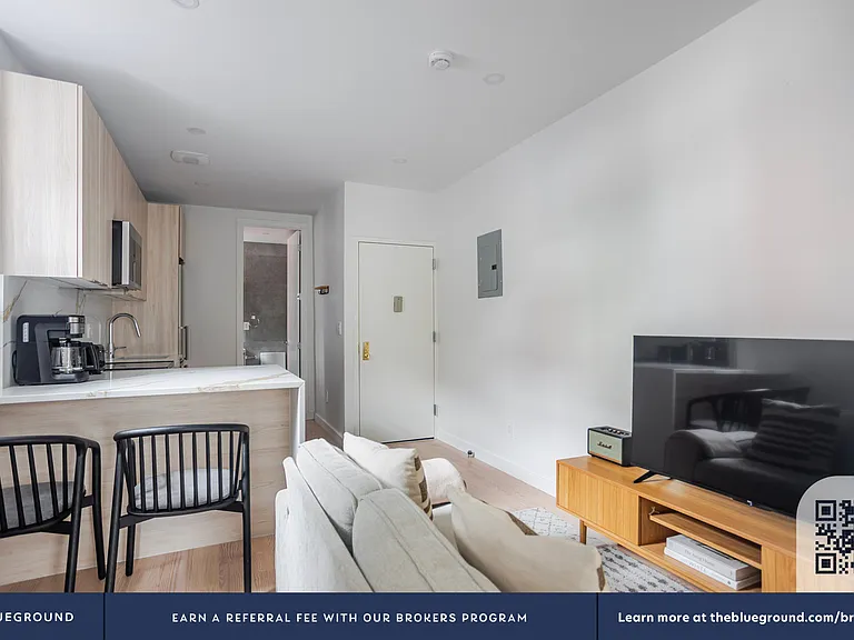 159 Prince St #1 — Photo 4