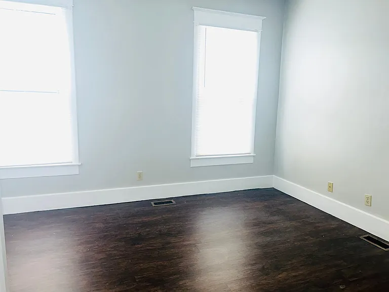 1626 Ellwood Ave #1 — Photo 9