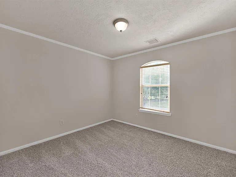 1443 Meadowhigh Ln — Photo 16