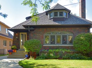 4779 N Larkin St, Whitefish Bay, WI 53211